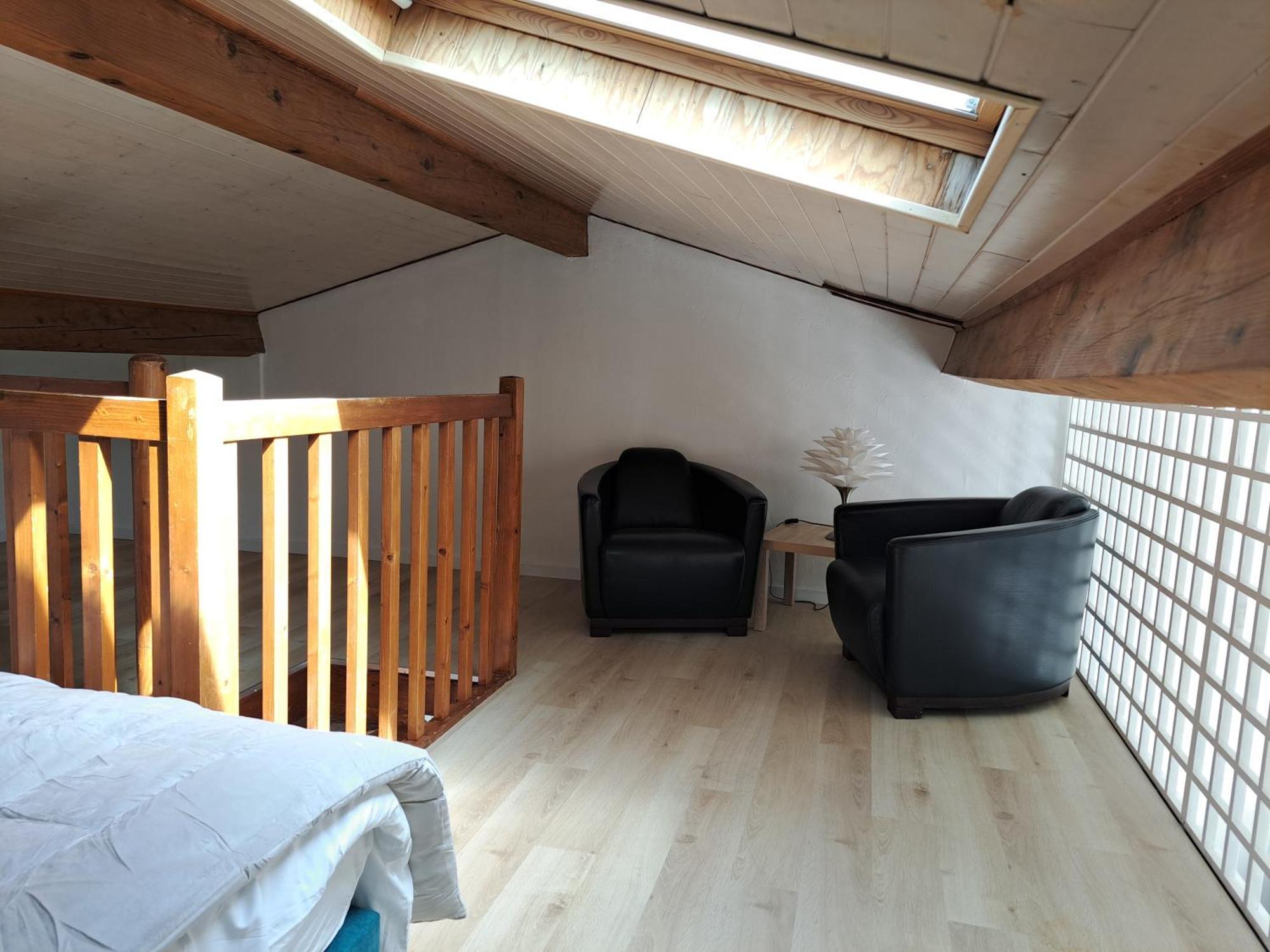 מוגין Maisonnette Au Milieu Des Pins מראה חיצוני תמונה